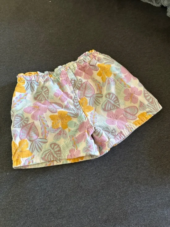 Cat & Jack Floral Kids Shorts in Hawaiian Print Cotton Blend Size 10/12 GUC - Picture 4 of 7